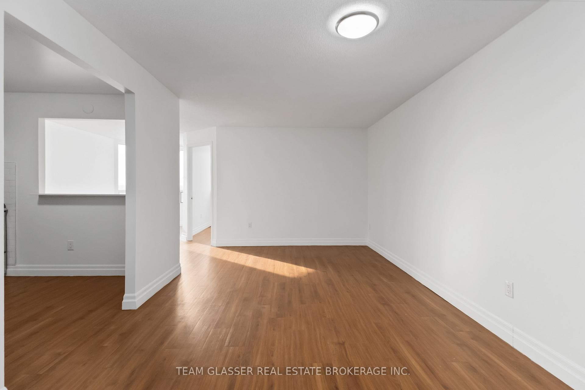 675 RICHMOND Street Unit 1202 photo 9