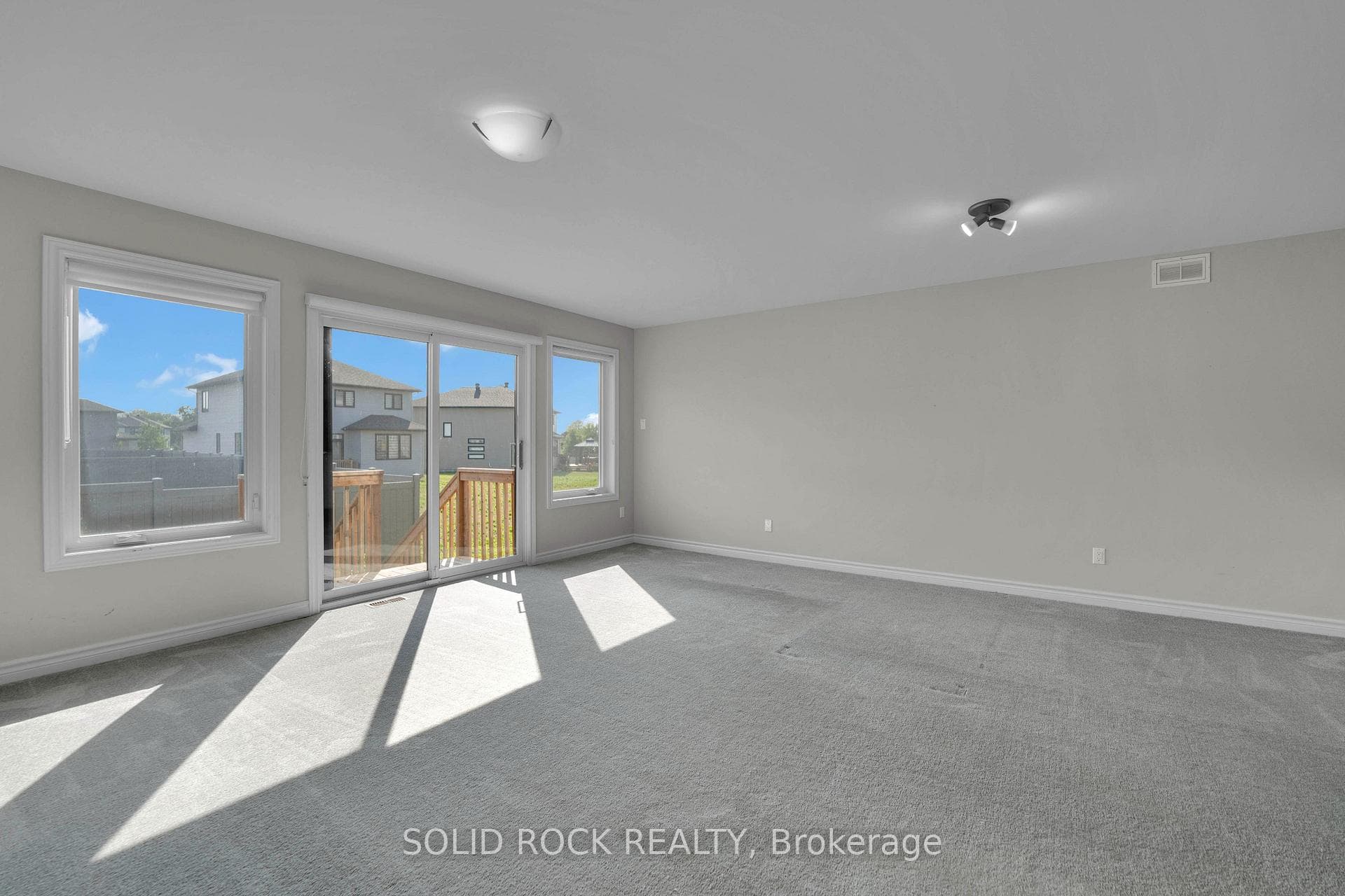 82 O'Donovan Drive photo 14