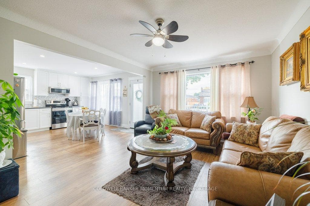 22 Rose Avenue photo 12