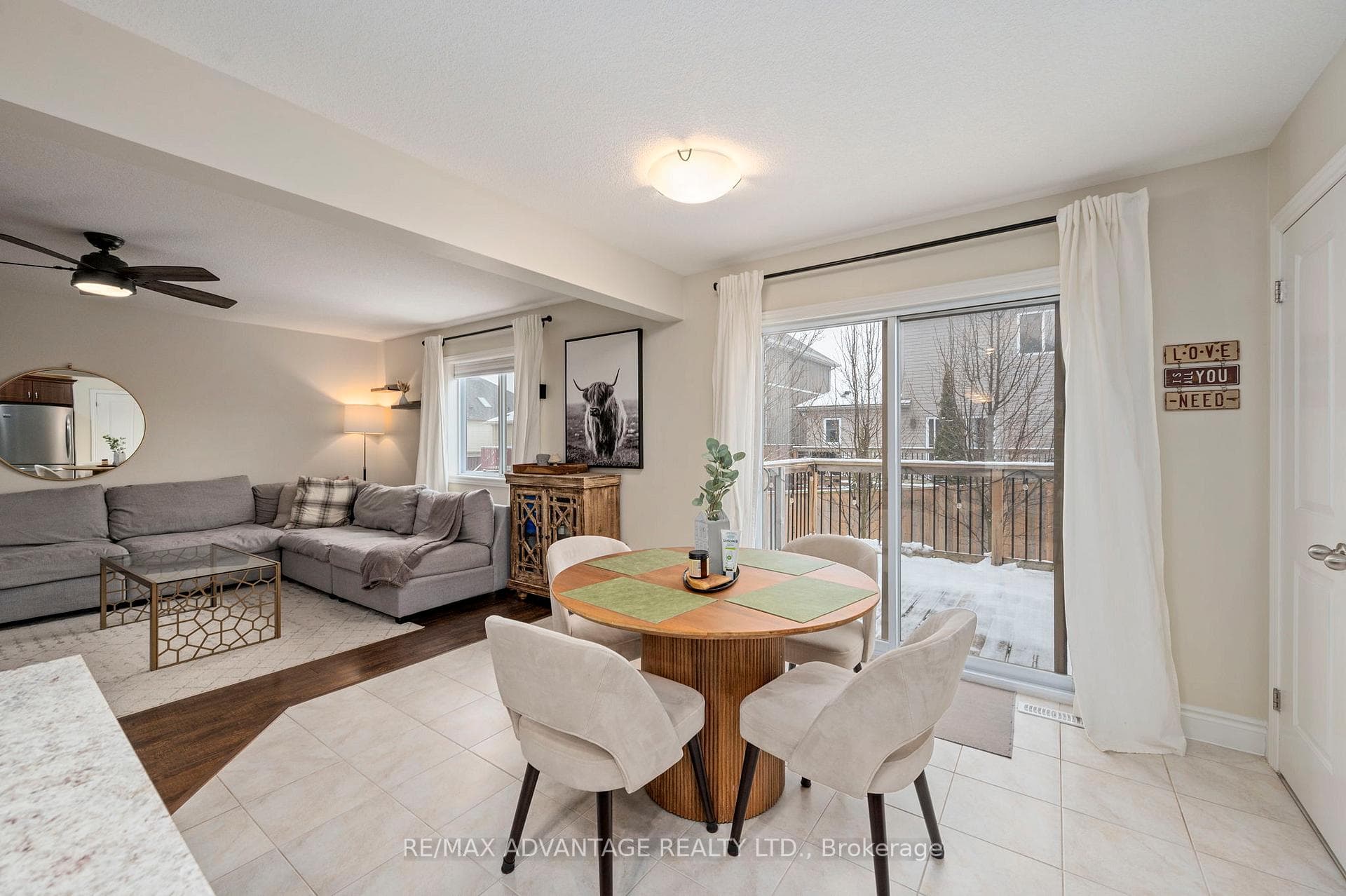 18 Willis Avenue photo 7