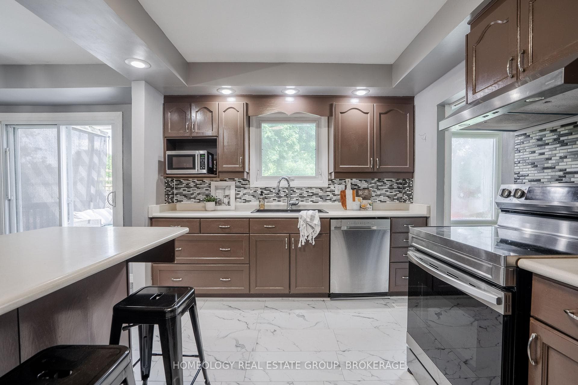 1276 Ernest Avenue photo 6