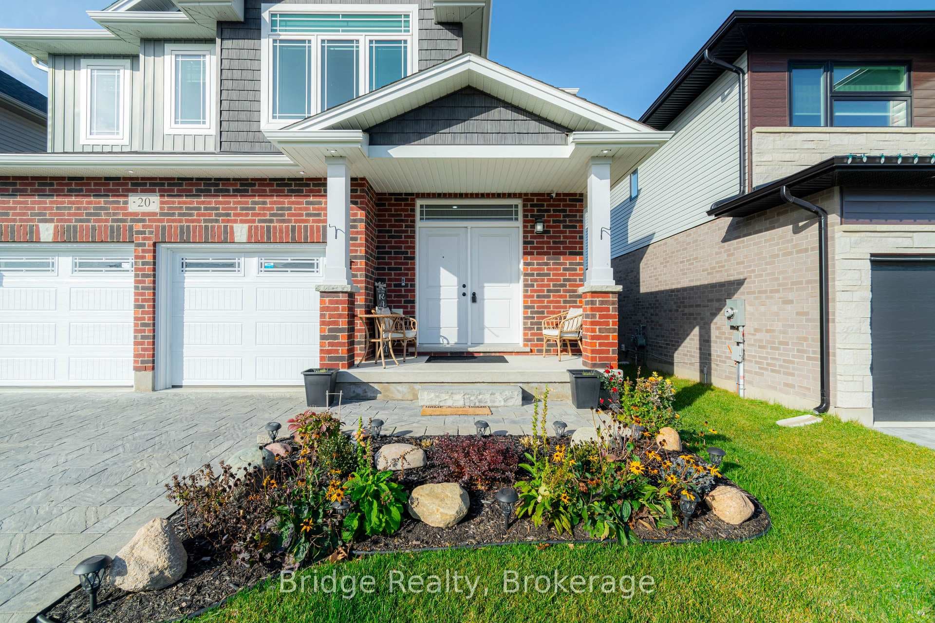 20 MONTGOMERY Way photo 3