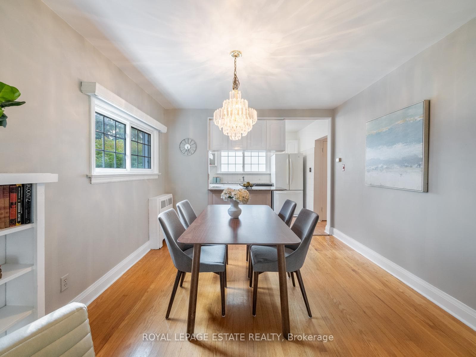 4669 Dundas Street photo 6