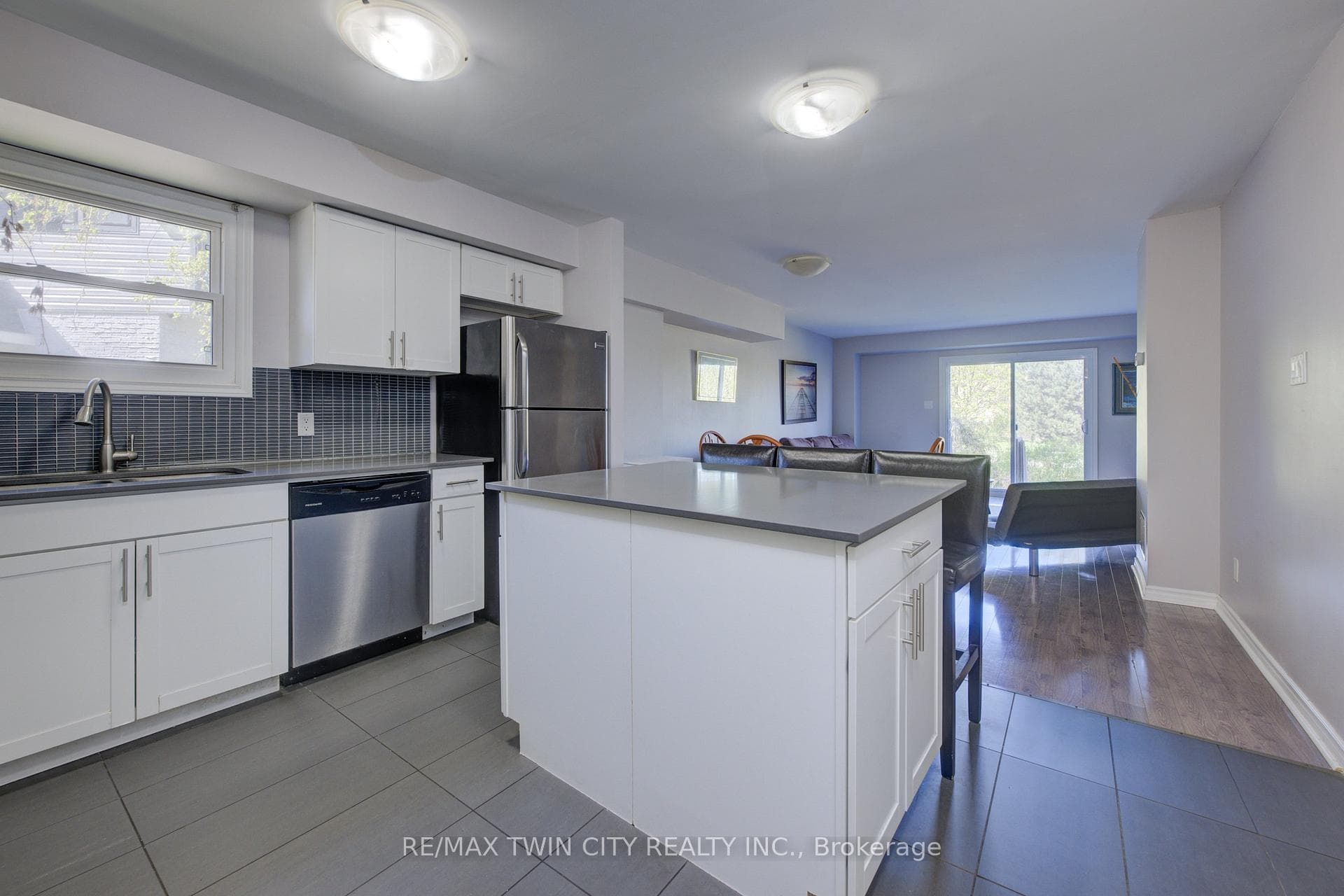 511 Quiet Place Unit 1 photo 3