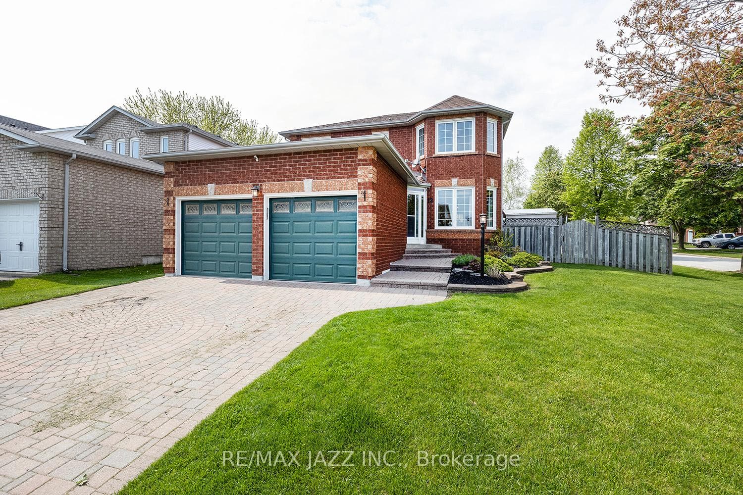 12 Bonnycastle Drive photo 2