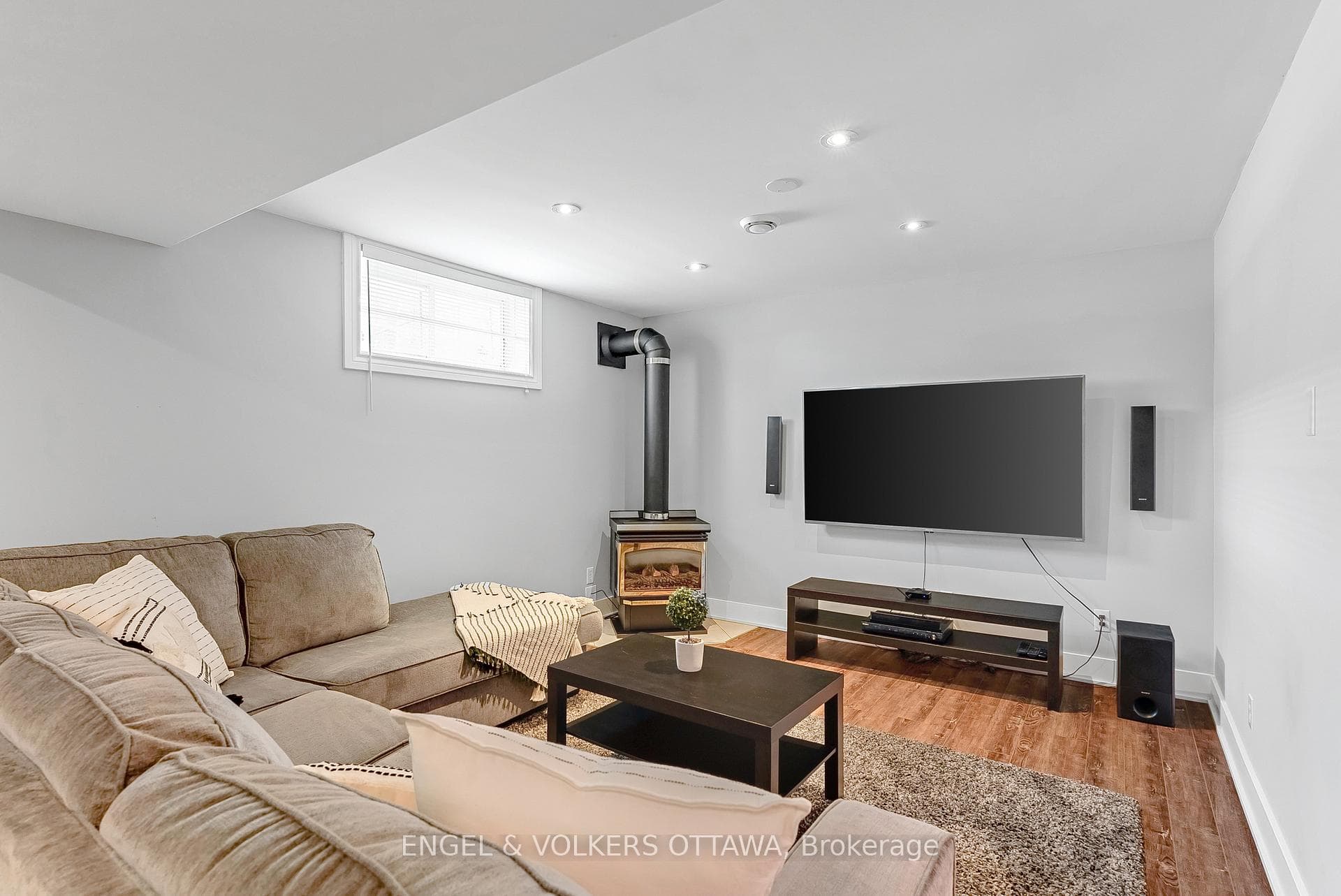 6978 Aldergrove Way photo 29