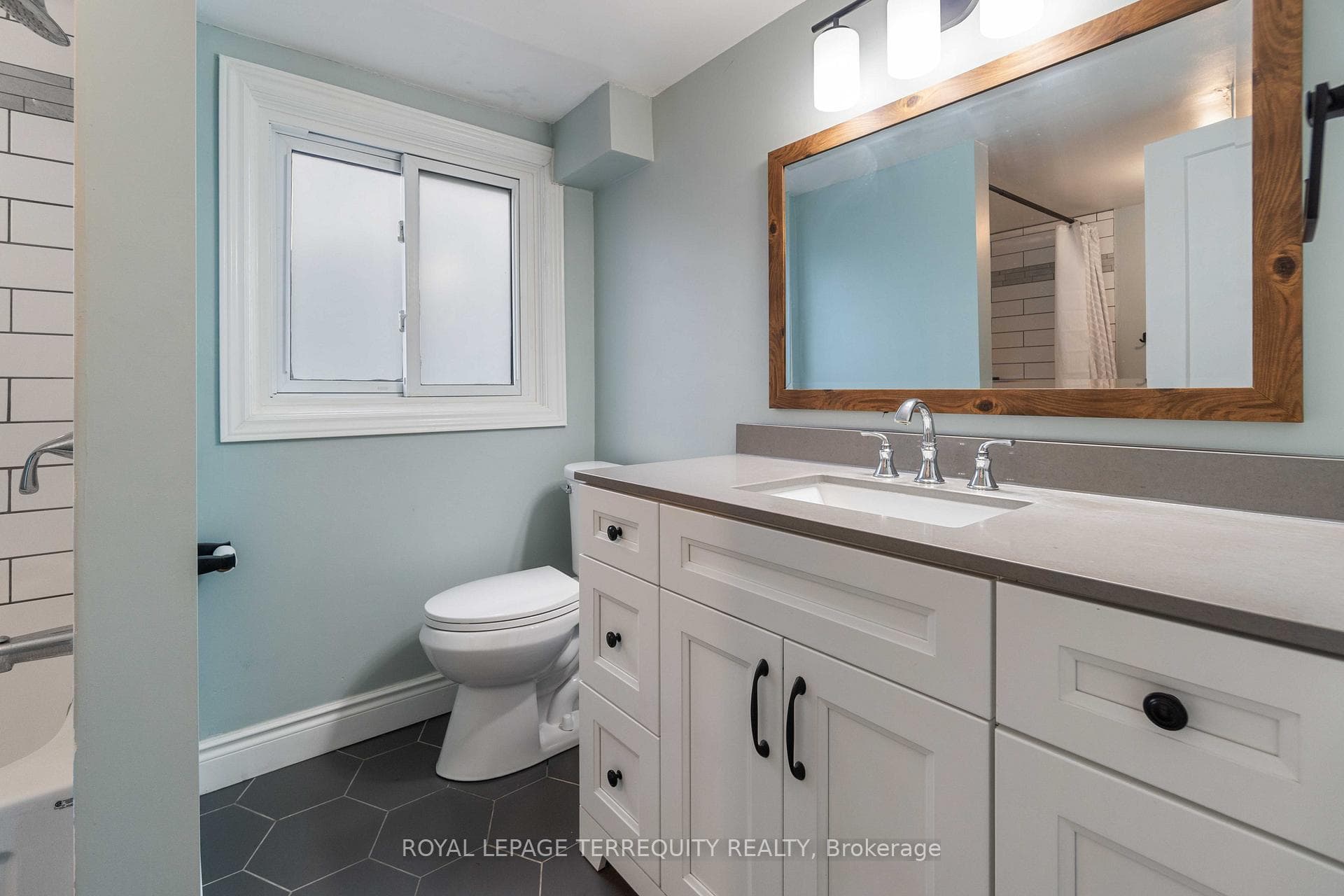 532 Eagle Street photo 10