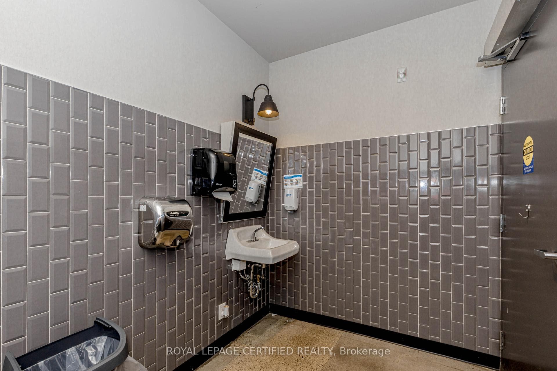 8470 Highway 27 N/A Unit 101 photo 37