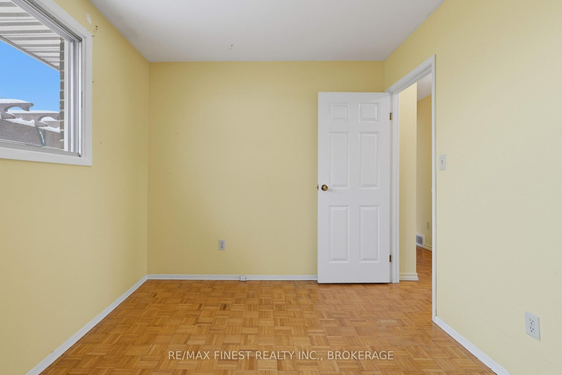 628 Stanford Street photo 28
