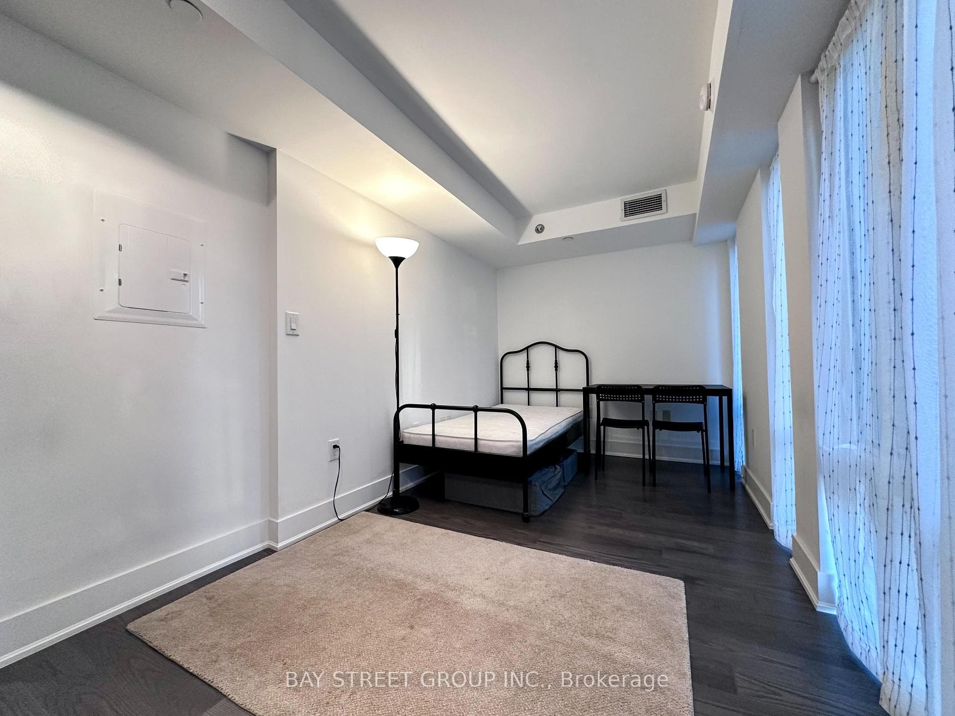 955 Bay Street Unit 821 photo 10