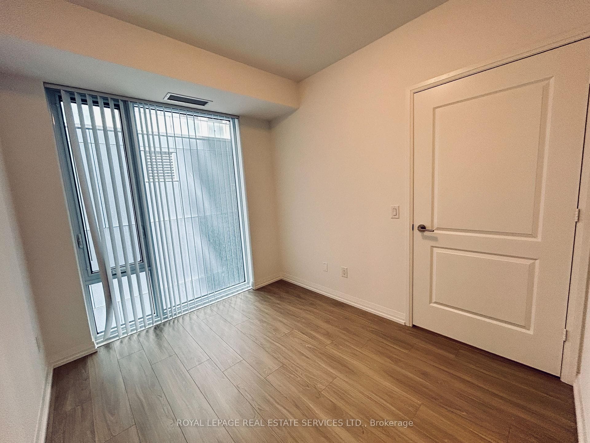 8 Widmer Street Unit 502 photo 6