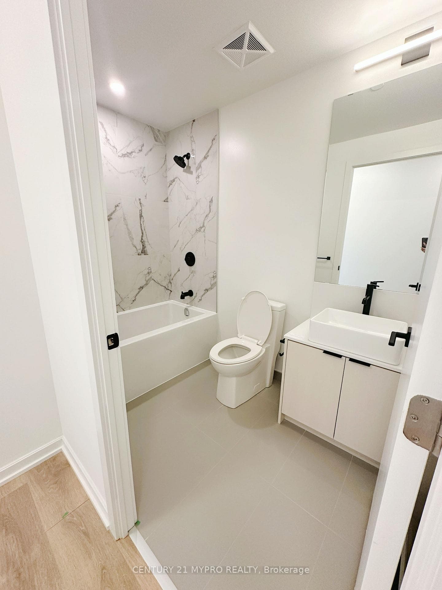 1285 Dupont Street Unit 508 photo 3
