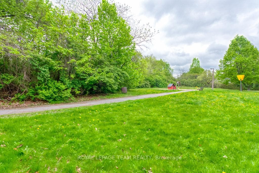 27 Sherk Crescent photo 38