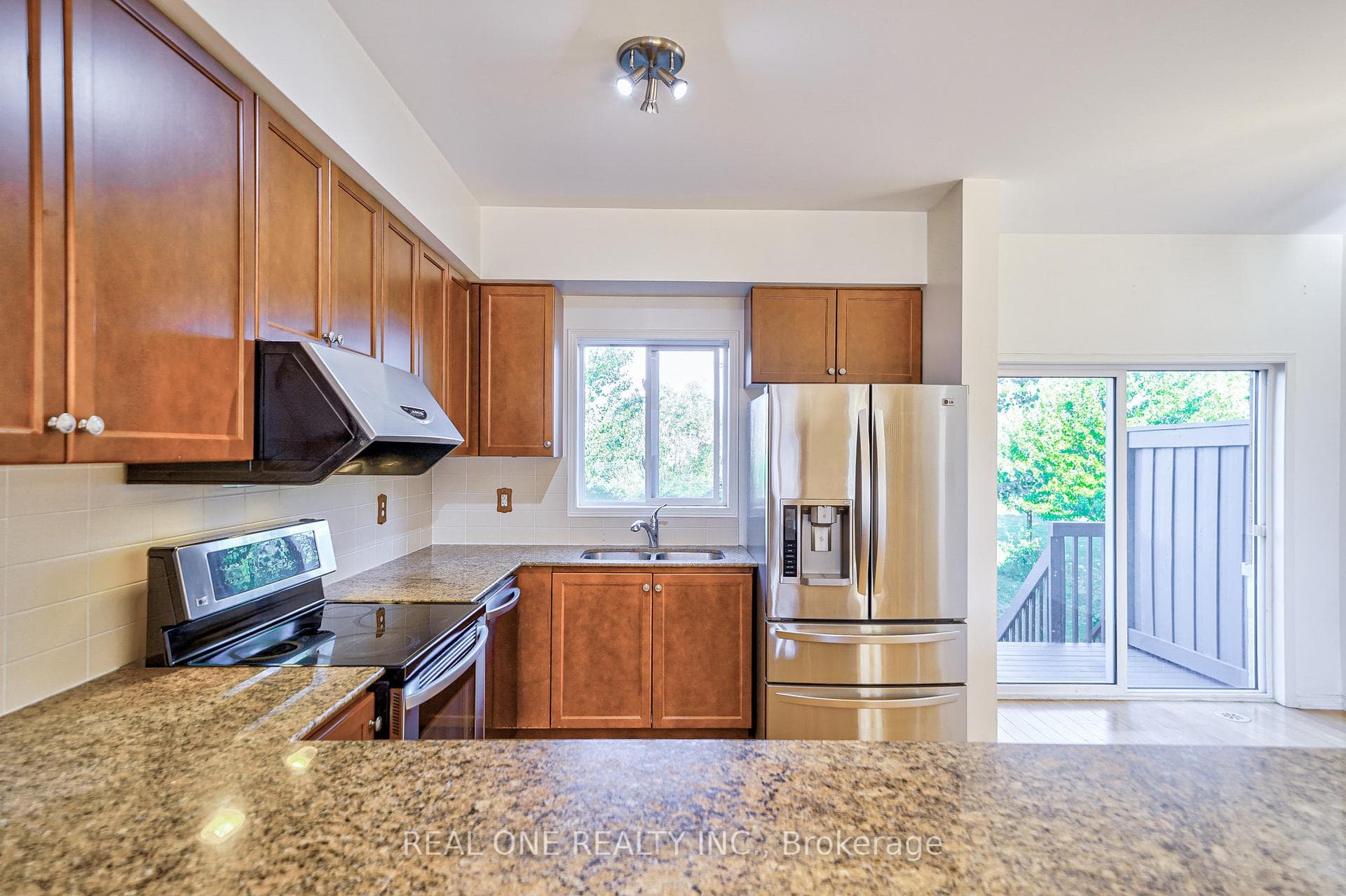 77 John Bell Crescent photo 13
