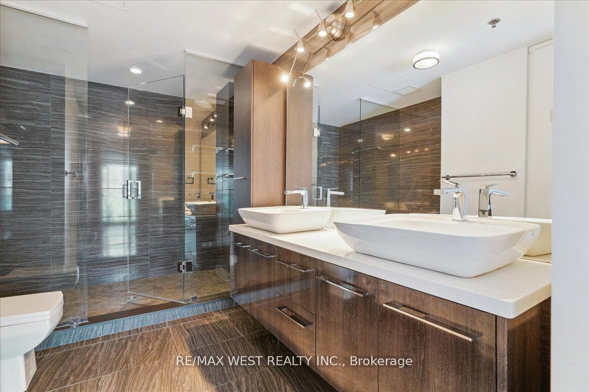220 George Street Unit 903 photo 8