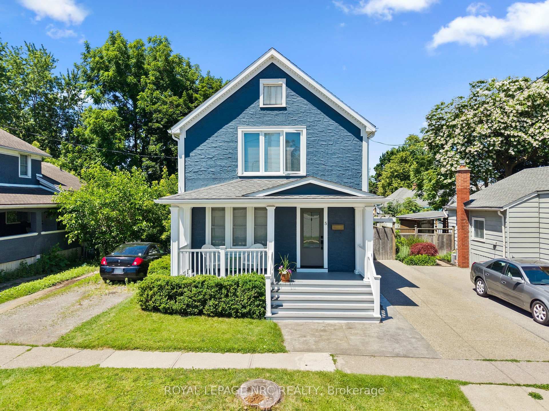 5 Greenlaw Place photo 2