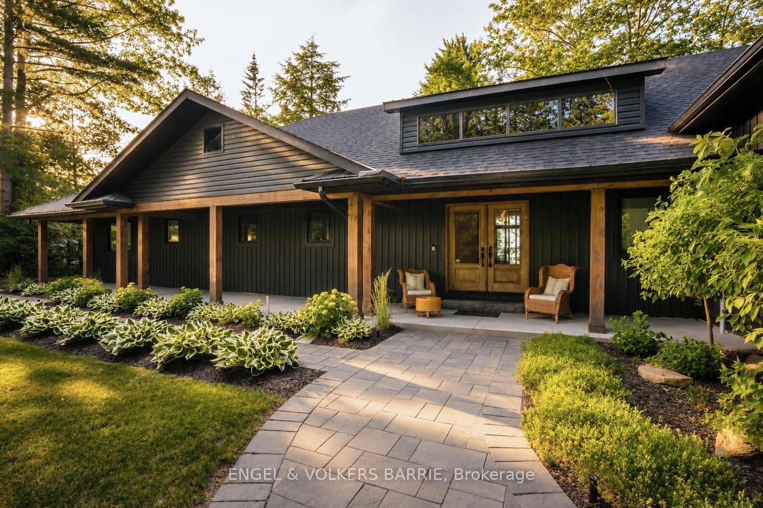 262 Trillium Place photo 4