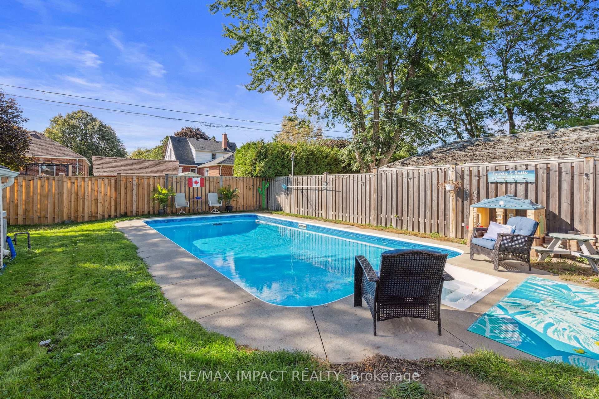 6 Orchard View Boulevard photo 3