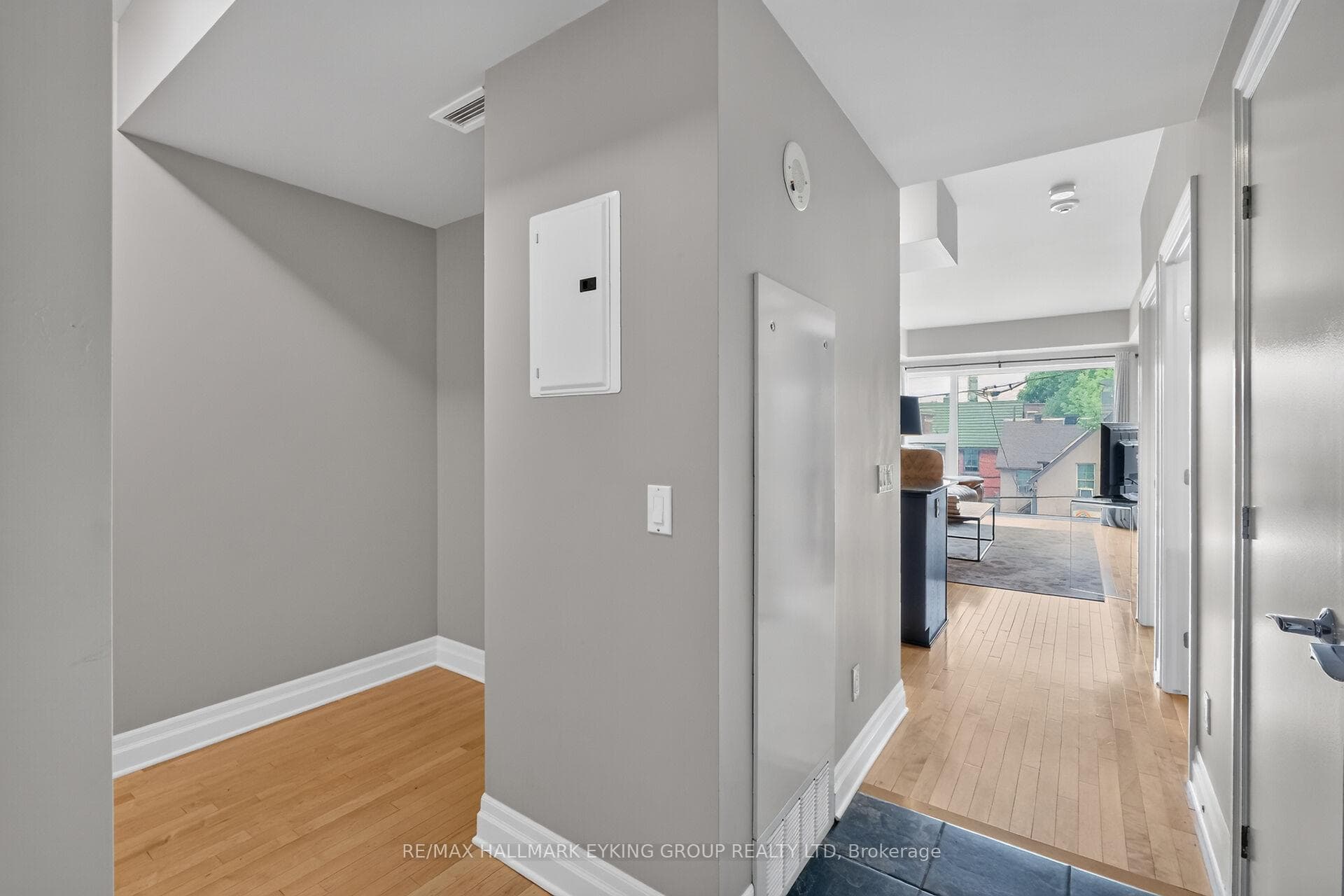 245 Kent Street Unit 301 photo 25