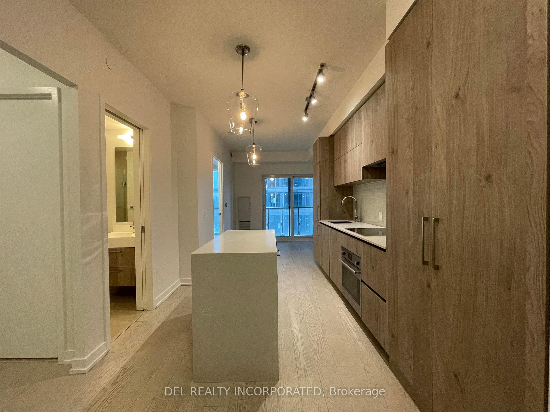 1 Yorkville Avenue Unit 1312 photo 3