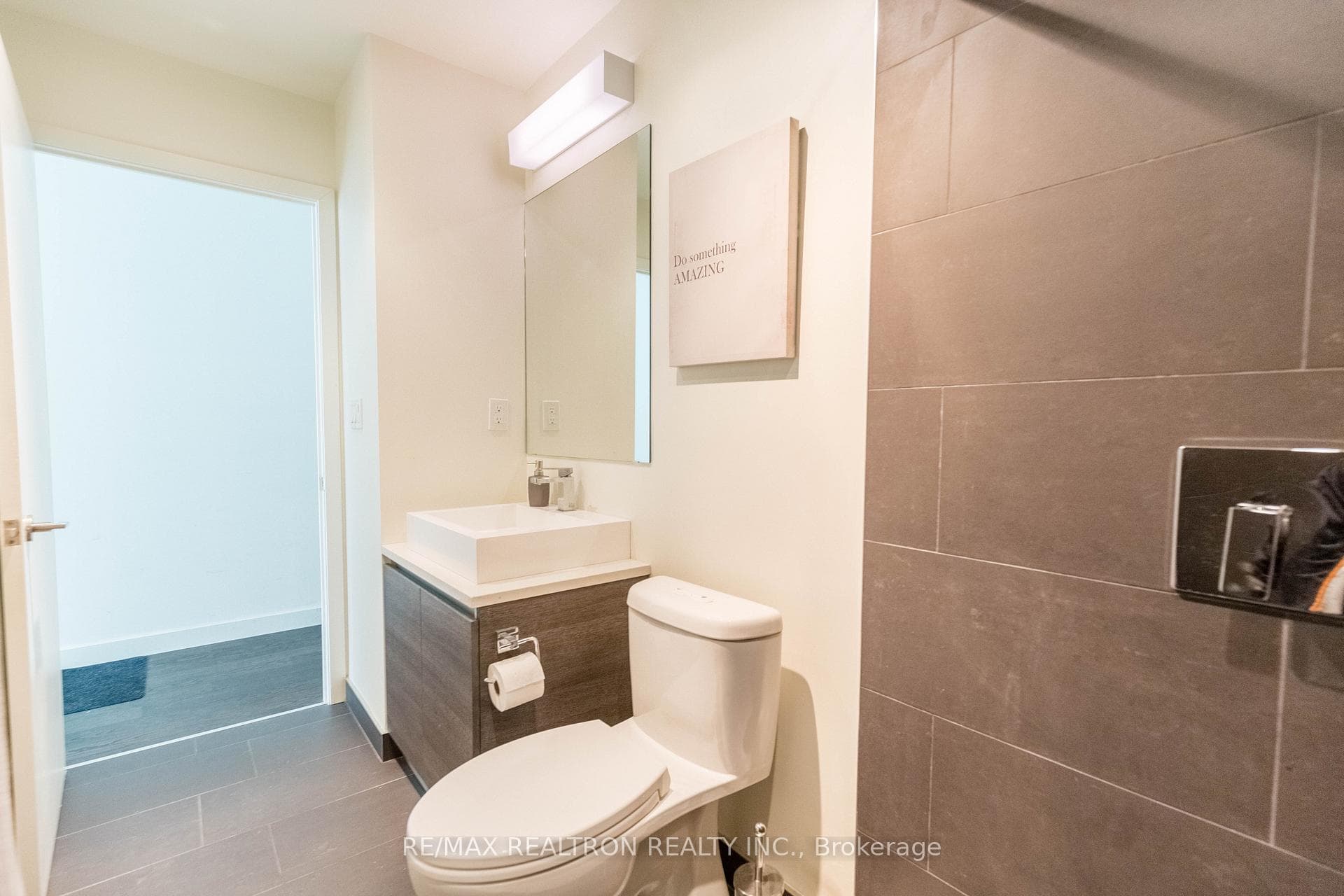 111 Bathurst Street Unit 1001 photo 16