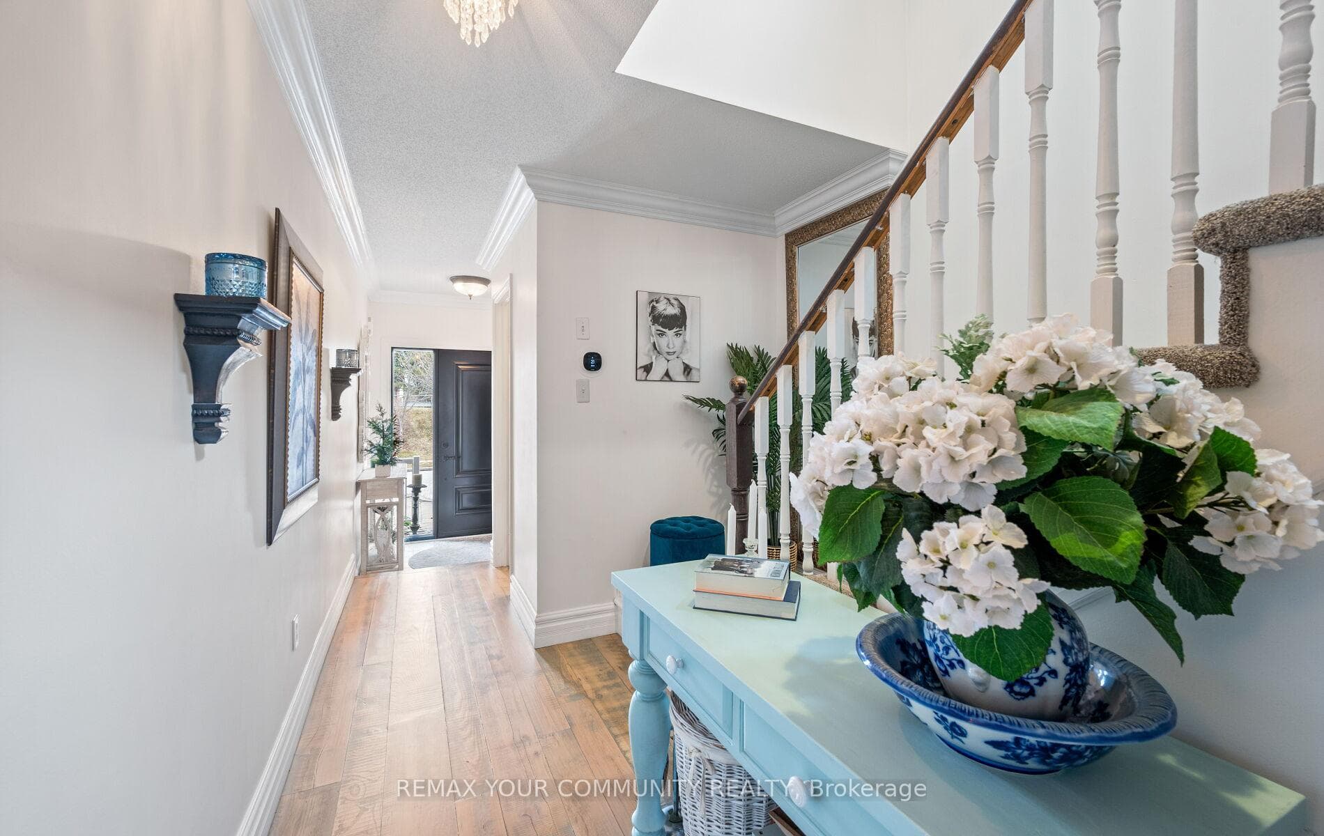 159 Burgess Crescent photo 5