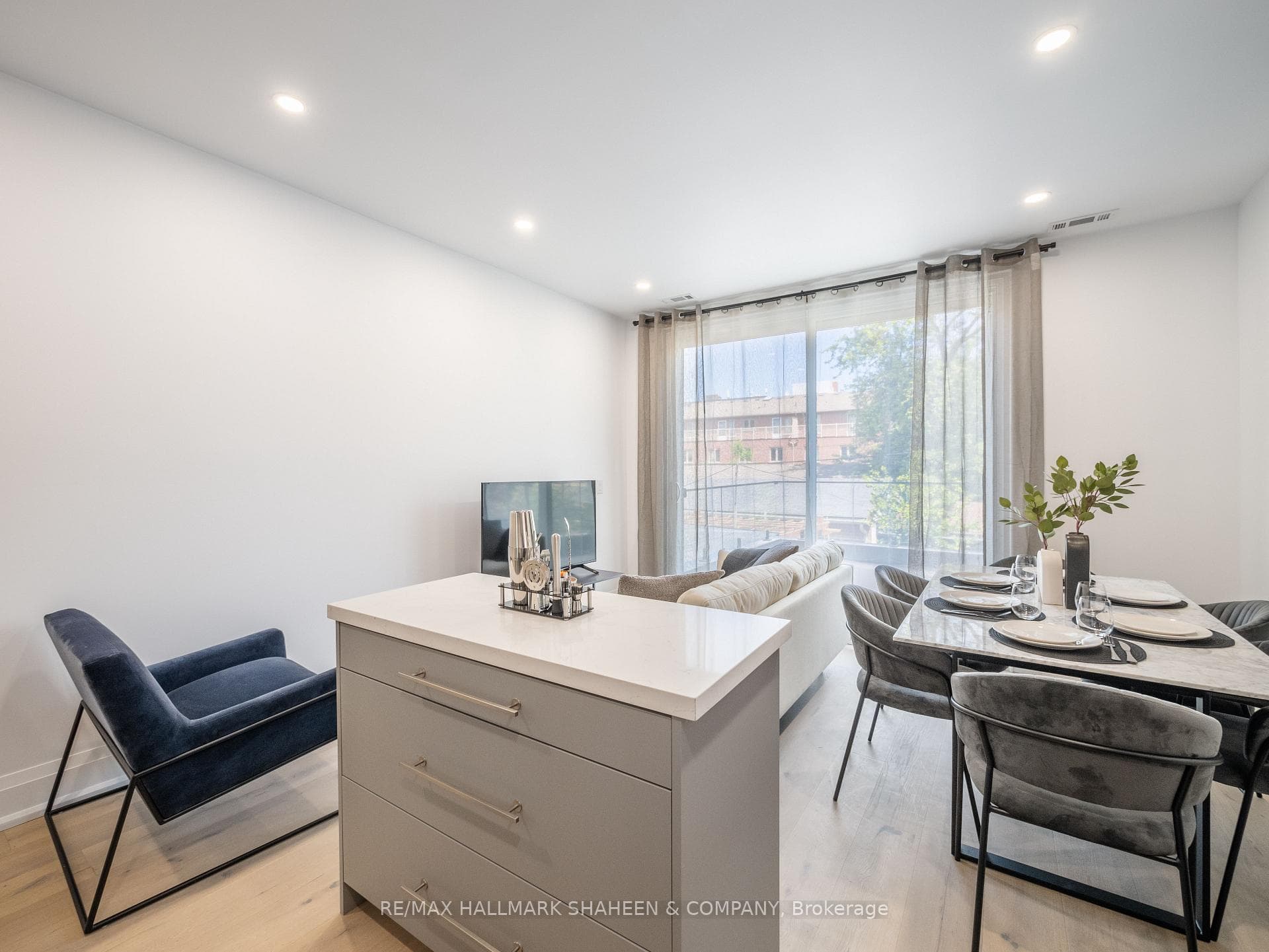 357 Euclid Avenue Unit A photo 11