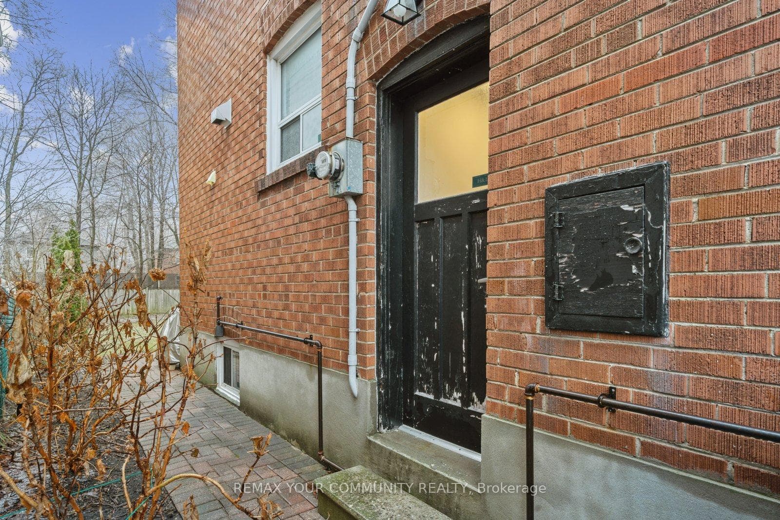 19 Newbury Lane photo 32