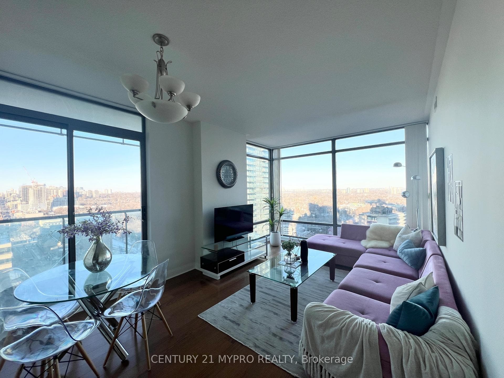 18 Yorkville Avenue Unit 2109 photo 6