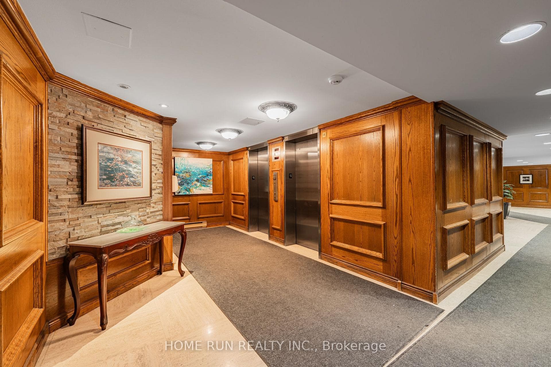 530 LAURIER Avenue Unit 1503 photo 8