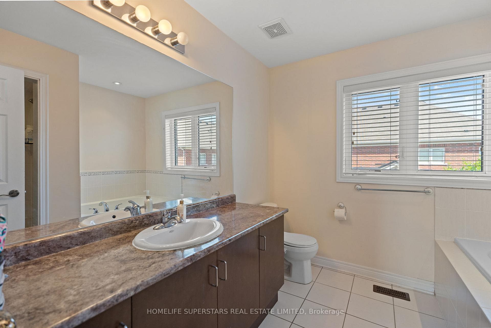 2 Durham Way photo 21
