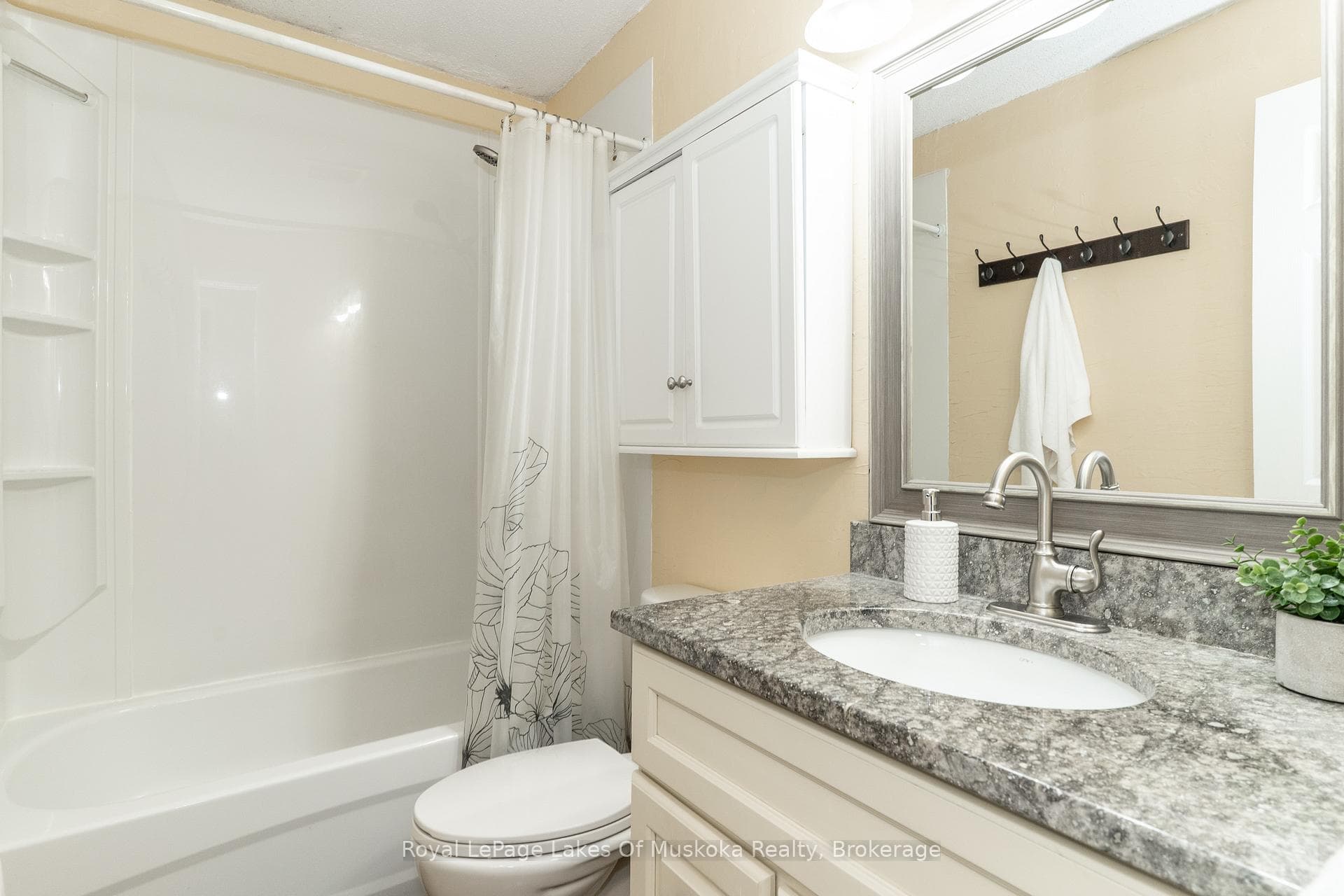 70 Meadow Heights Drive photo 10