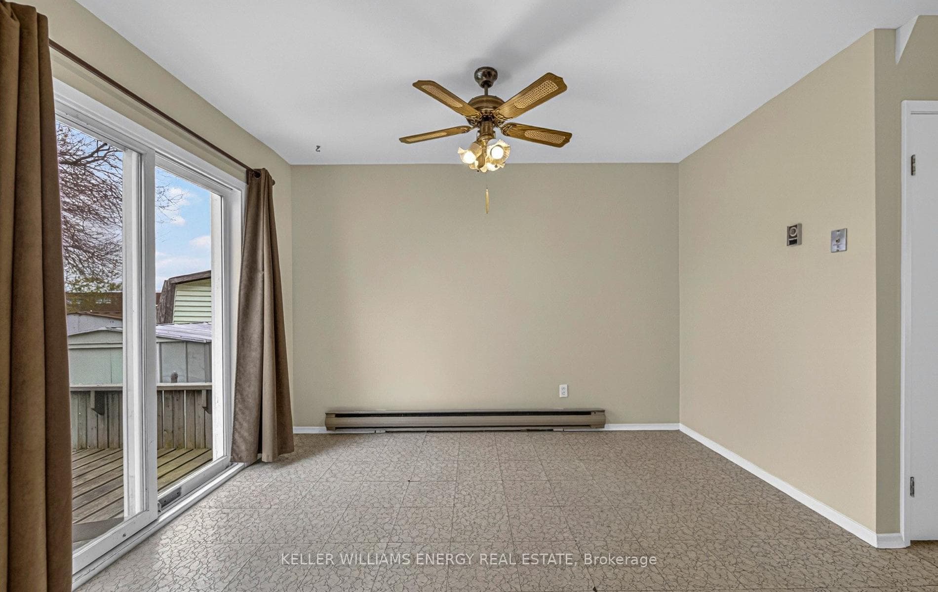 251 Kinmount Crescent photo 14