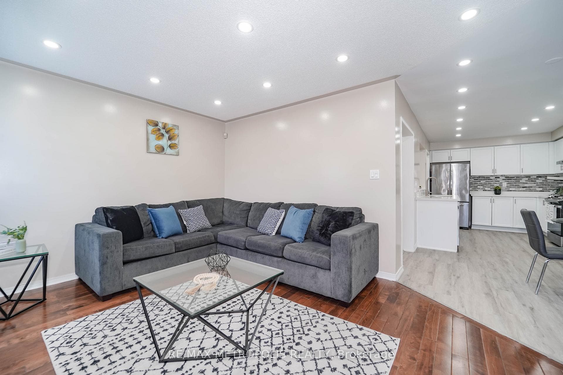 65 Presley Crescent photo 15