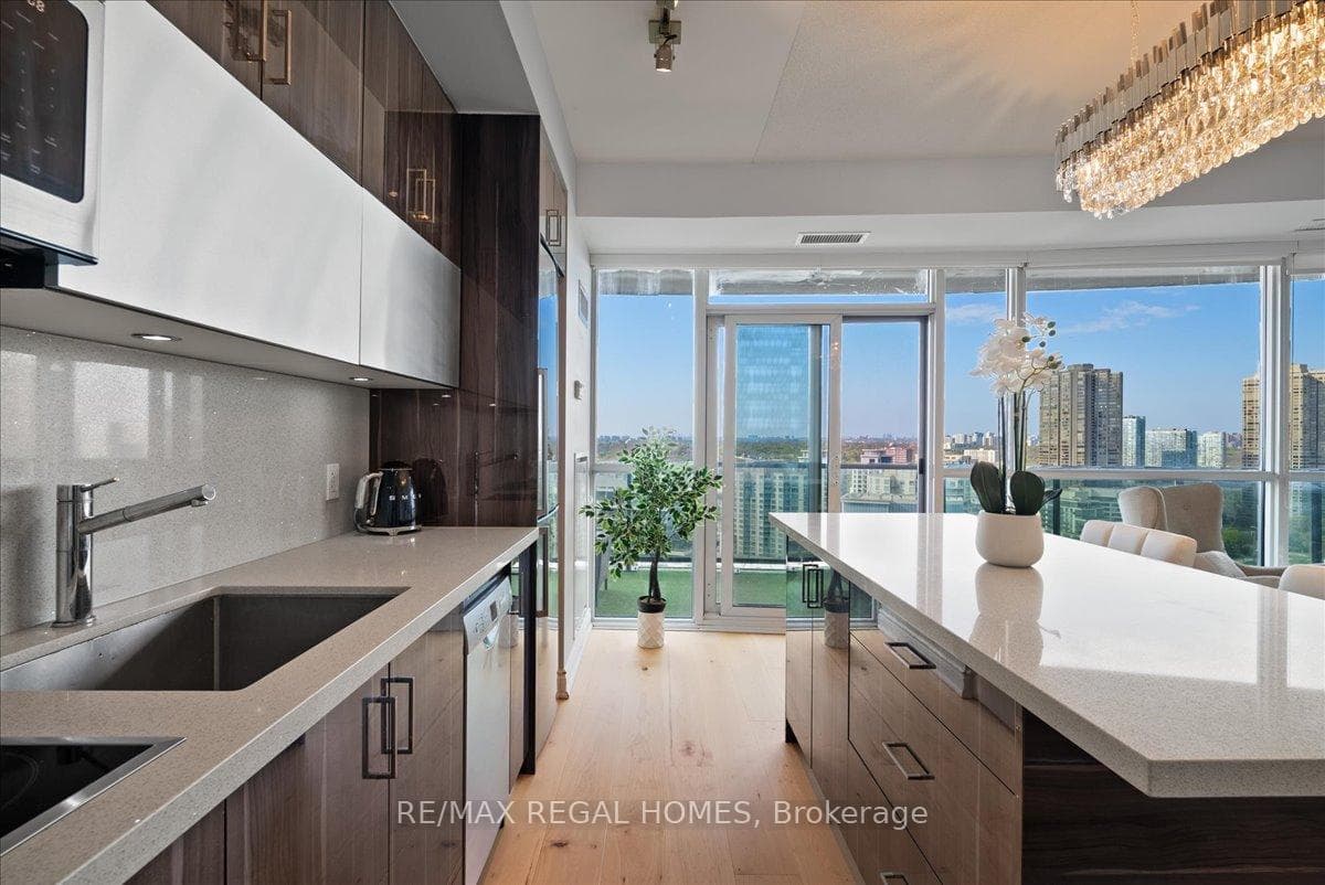 80 Marine Parade Drive Unit 2201 photo 4