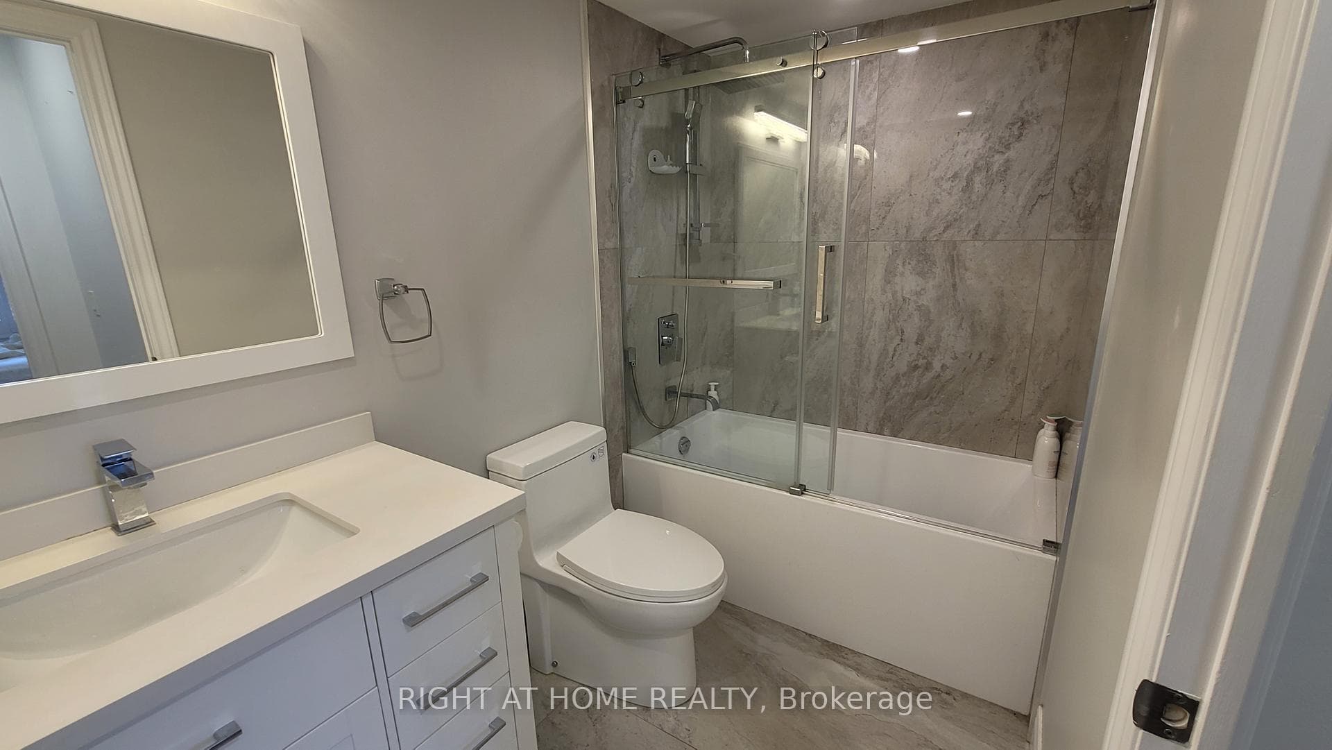 60 Disera Drive Unit 305 photo 23
