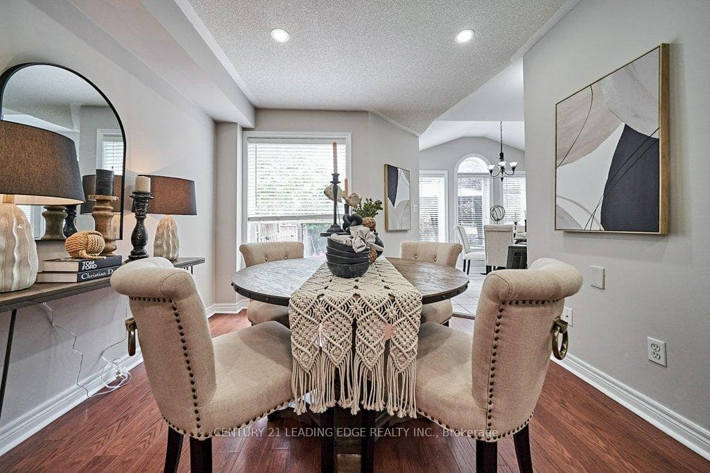 28 Inlet Bay Drive photo 11
