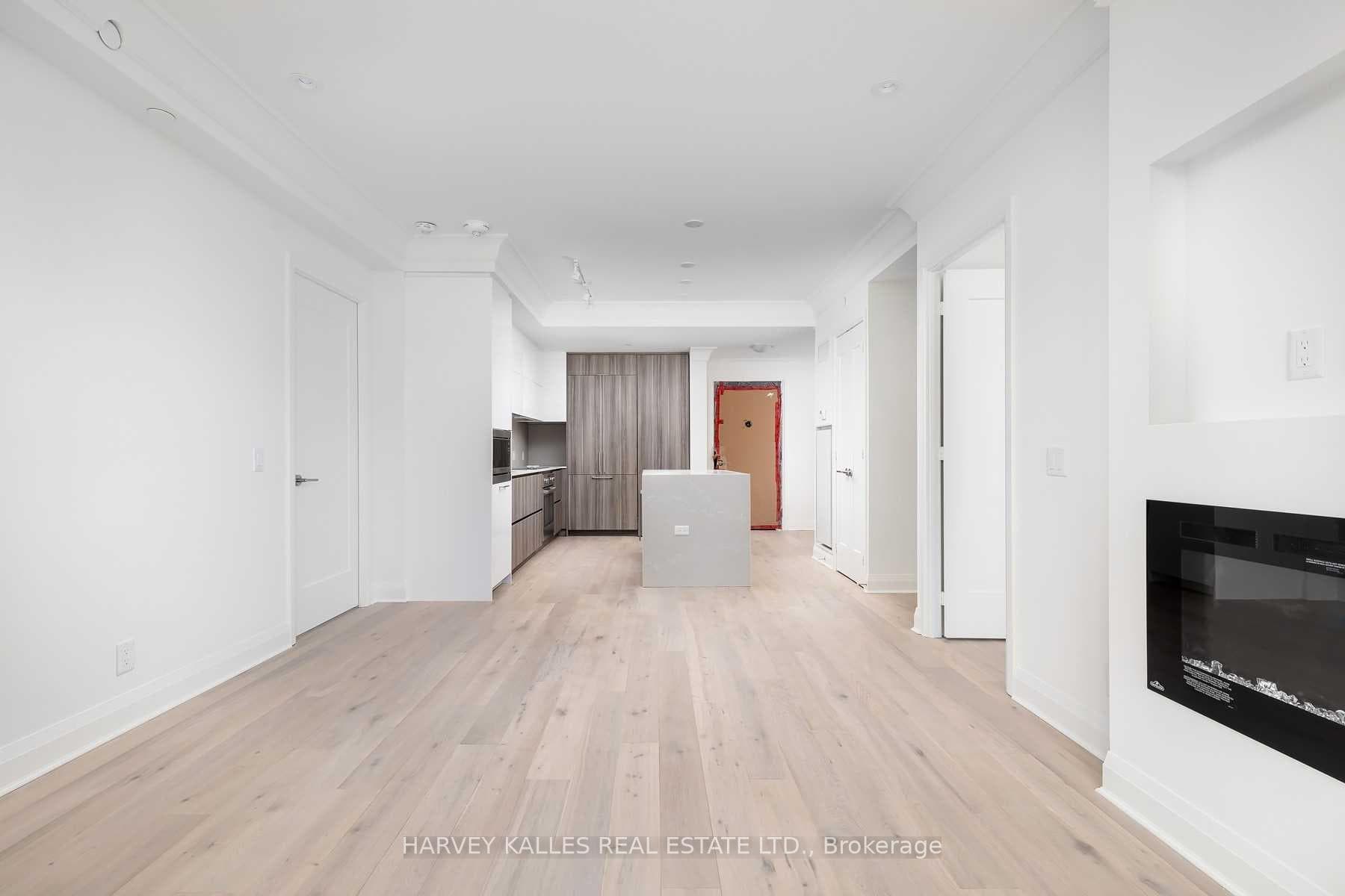 151 Avenue Road Unit 406 photo 8
