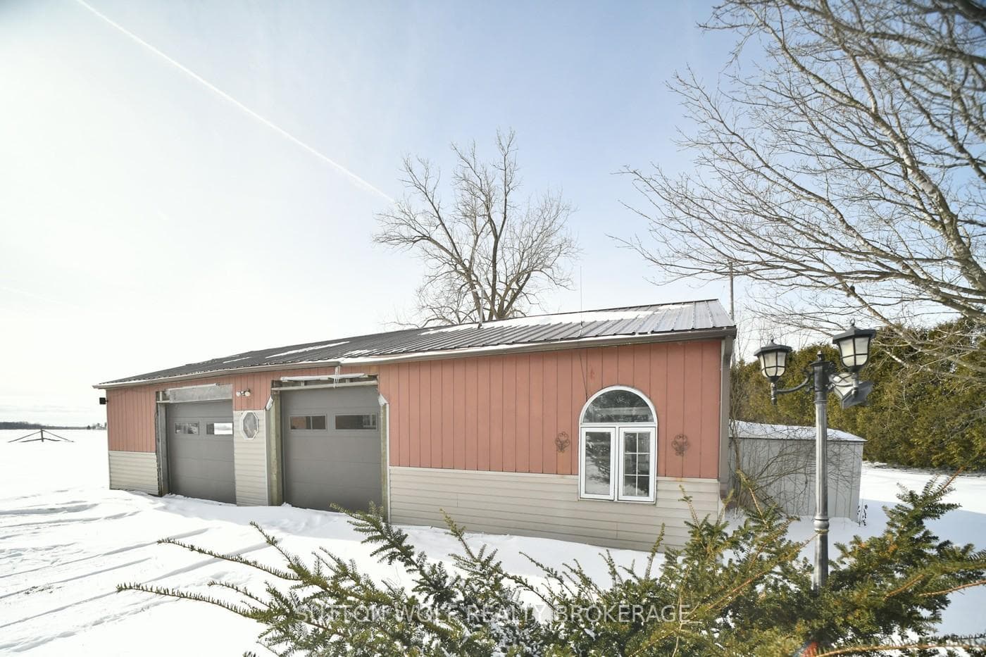 22655 Thames Road photo 29