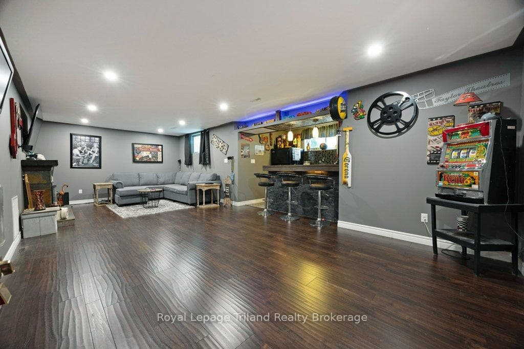 12 Graydon Drive photo 28