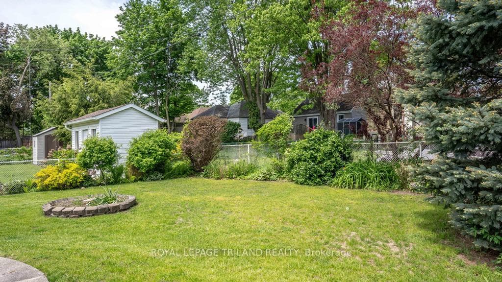 16 Pritchard Place photo 36