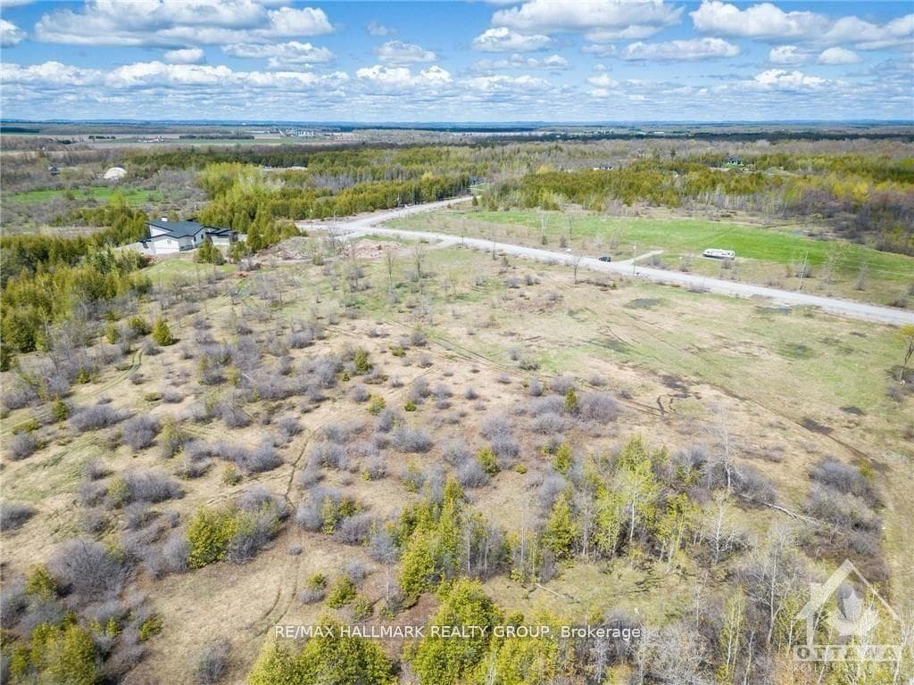 7891 IVESON Drive photo 13