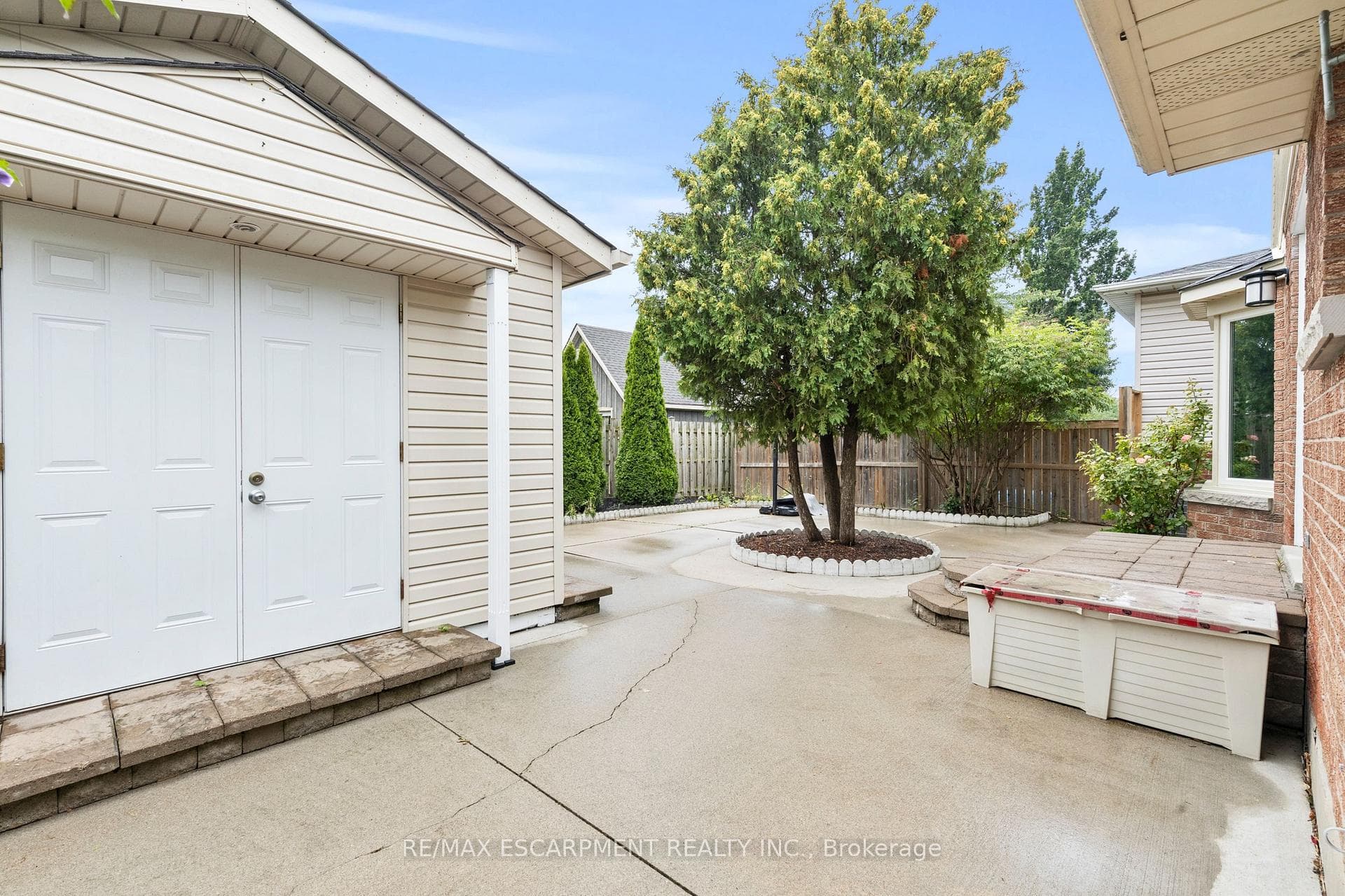 8 Coleman Court photo 32