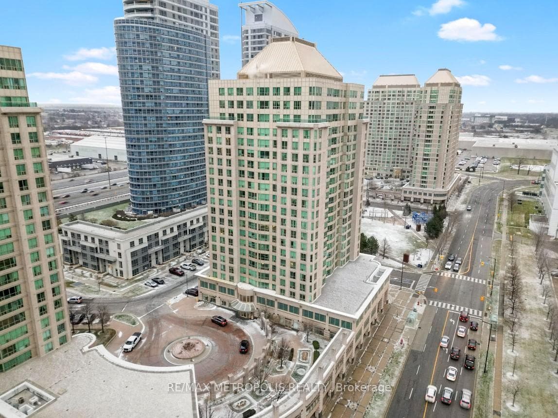 8 Lee Centre Drive Unit 2101 photo 2