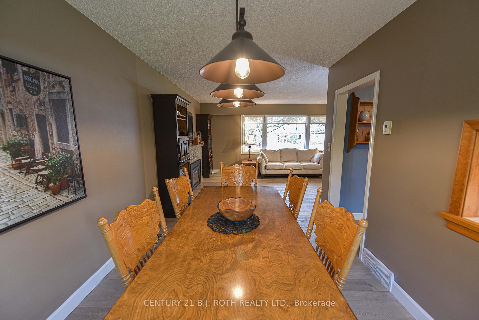 Family size dining room