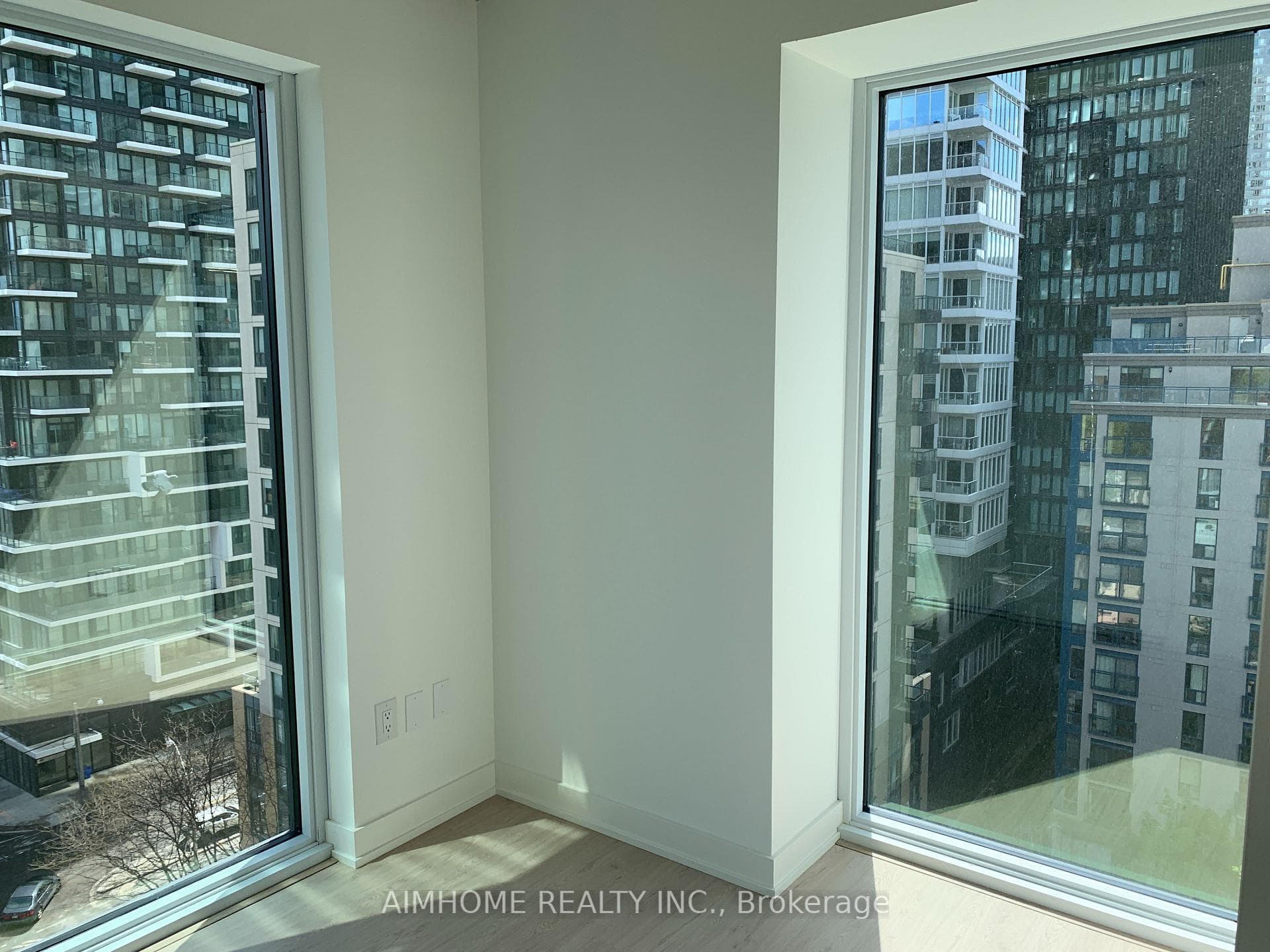 65 Mutual Street Unit 1004 photo 8