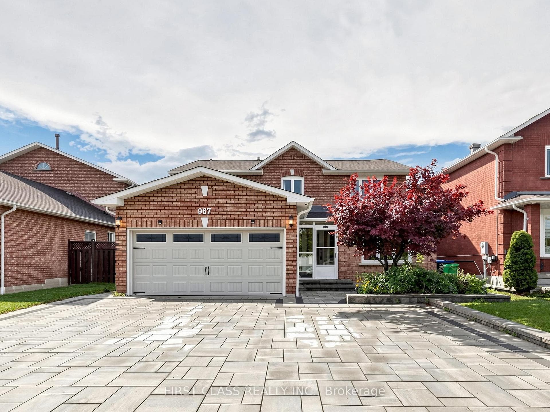 967 White Clover Way photo 2