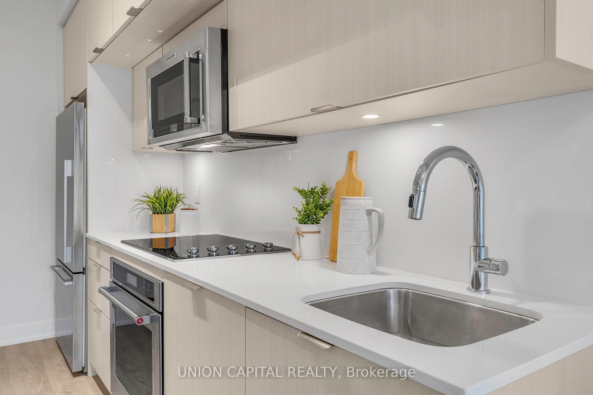80 Vanauley Street Unit 208 photo 12