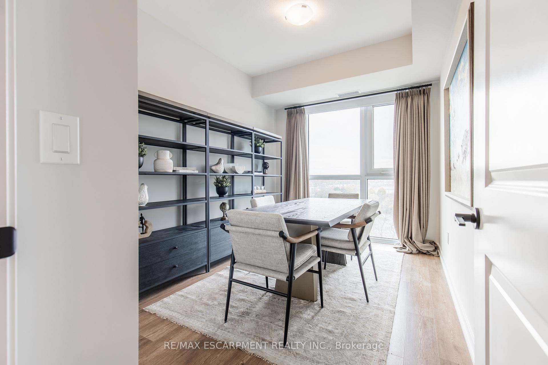 870 Queenston Road Unit 504 photo 21