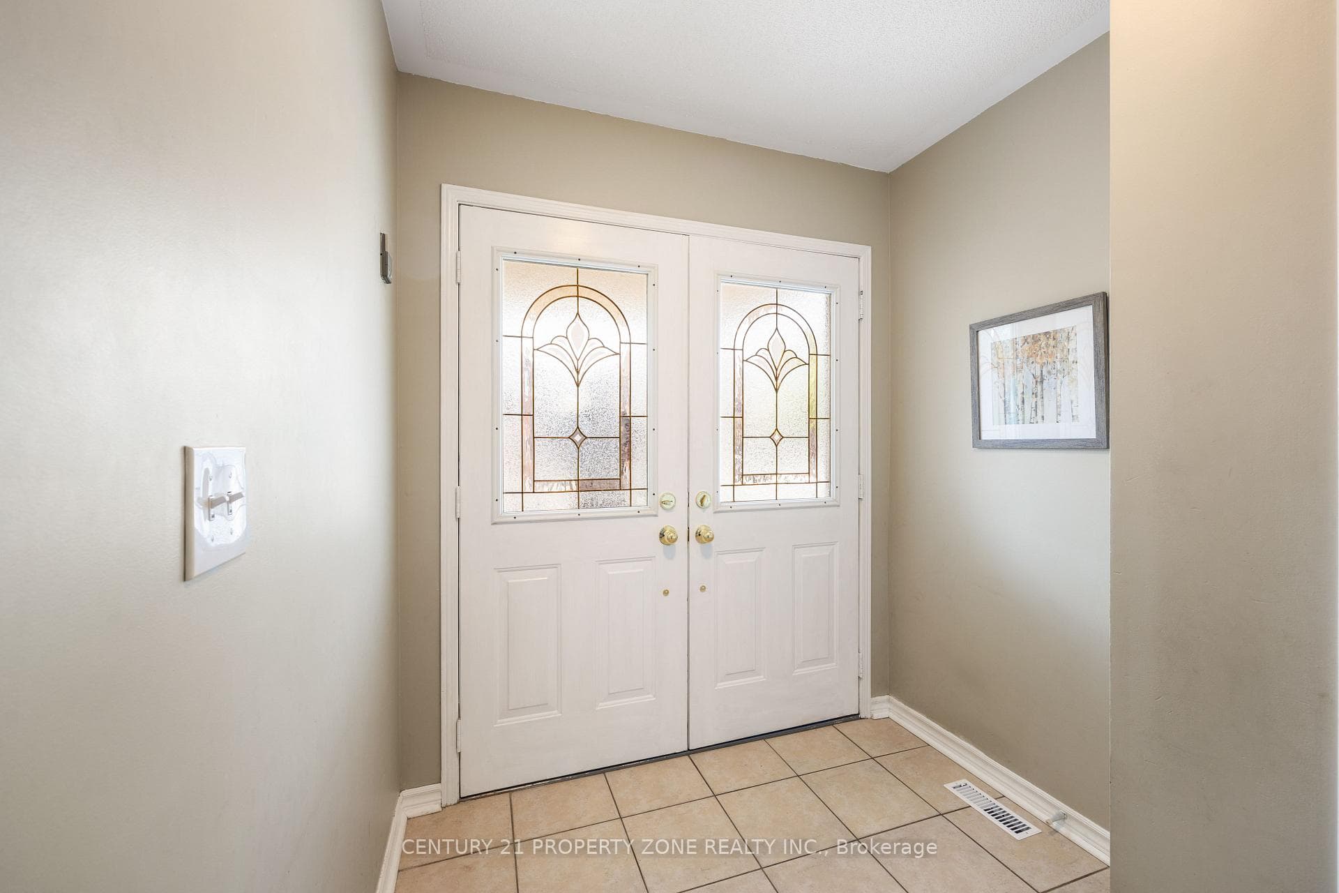 1020 Borden Lane photo 3